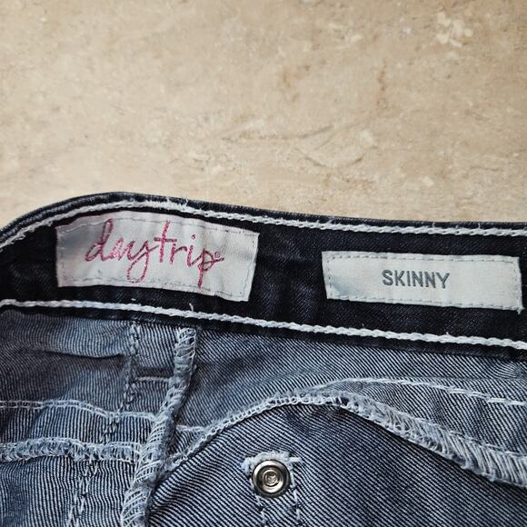 Girls Tween Daytrip Jeans SZ 14 Bling Heavy Stitching‎ Skinny Fit - Picture 7 of 8